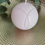 Bougie boule de pétanque rose